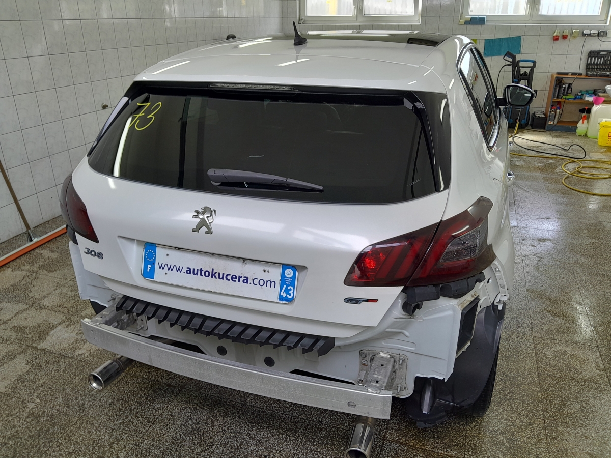 Peugeot 308 II GTline 1,6 THP 205 Autocentrum Bílovec